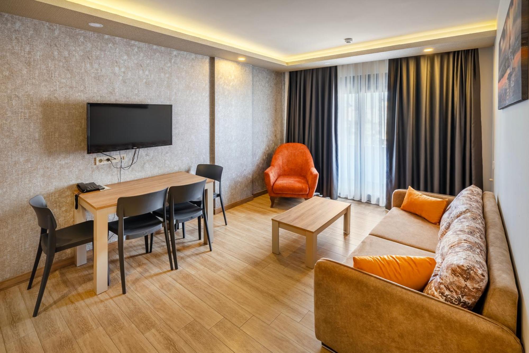 Golden World Suite Hotel Antalya Exterior photo